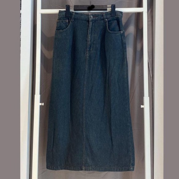Second Hand Women's Dark Blue Midi A-Line Skirt M (Length 33")